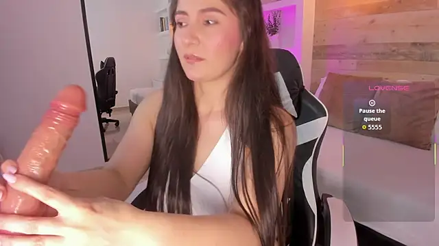 mia collins96 online show from 3, 2, 2026