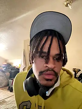 Snapshot of Mrmakeherwet_Tez chatting on 7, 1, 2026 Mrmakeherwet Tez online show from 7, 1, 2026