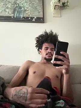 Snapshot of Mrmakeherwet_Tez chatting on 24, 2, 2026 Mrmakeherwet Tez online show from 24, 2, 2026