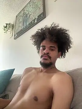 Snapshot of Mrmakeherwet_Tez chatting on 27, 2, 2026 Mrmakeherwet Tez online show from 27, 2, 2026