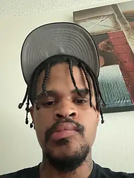 Snapshot of Mrmakeherwet_Tez chatting on 20, 10, 2025 Mrmakeherwet Tez online show from 20, 10, 2025