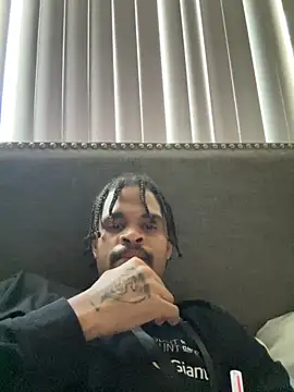 Snapshot of Mrmakeherwet_Tez chatting on 24, 10, 2025 Mrmakeherwet Tez online show from 24, 10, 2025