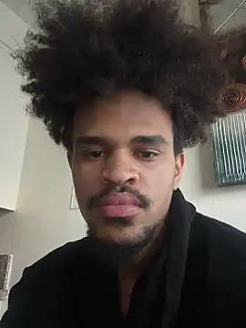 Snapshot of Mrmakeherwet_Tez chatting on 5, 2, 2026 Mrmakeherwet Tez online show from 5, 2, 2026