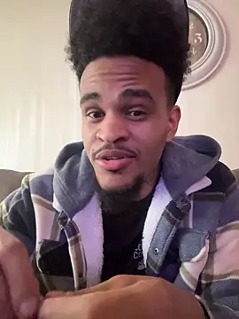 Snapshot of Mrmakeherwet_Tez chatting on 4, 3, 2026 Mrmakeherwet Tez online show from 4, 3, 2026