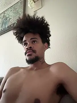 Snapshot of Mrmakeherwet_Tez chatting on 23, 2, 2026 Mrmakeherwet Tez online show from 23, 2, 2026