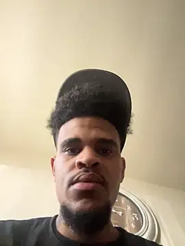 Snapshot of Mrmakeherwet_Tez chatting on 3, 3, 2026 Mrmakeherwet Tez online show from 3, 3, 2026