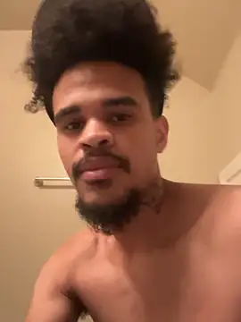 Snapshot of Mrmakeherwet_Tez chatting on 20, 3, 2026 Mrmakeherwet Tez online show from 20, 3, 2026