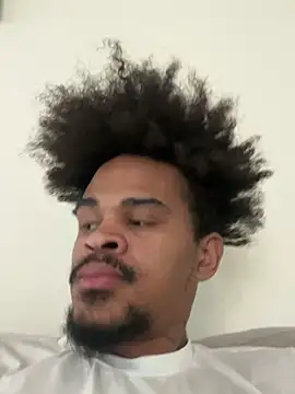 Snapshot of Mrmakeherwet_Tez chatting on 4, 2, 2026 Mrmakeherwet Tez online show from 4, 2, 2026