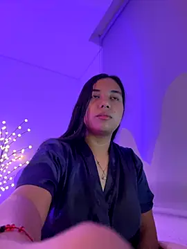 aly nicols online show from 24, 10, 2025