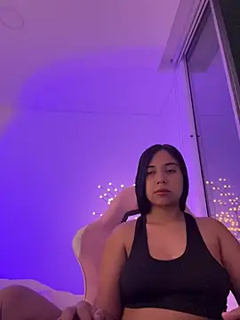 aly nicols online show from 25, 11, 2025