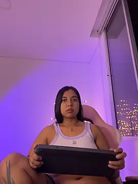 aly nicols online show from 27, 11, 2025