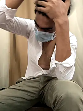 Snapshot of adi8210 chatting on 13, 11, 2025 adi8210 online show from 13, 11, 2025