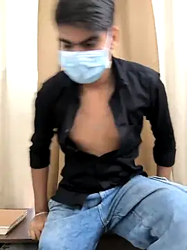 Snapshot of adi8210 chatting on 12, 11, 2025 adi8210 online show from 12, 11, 2025