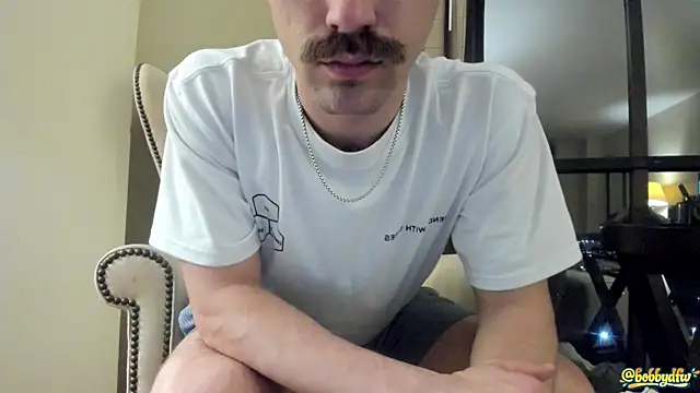Snapshot of bobbyatx chatting on 9, 4, 2026 bobbyatx online show from 9, 4, 2026