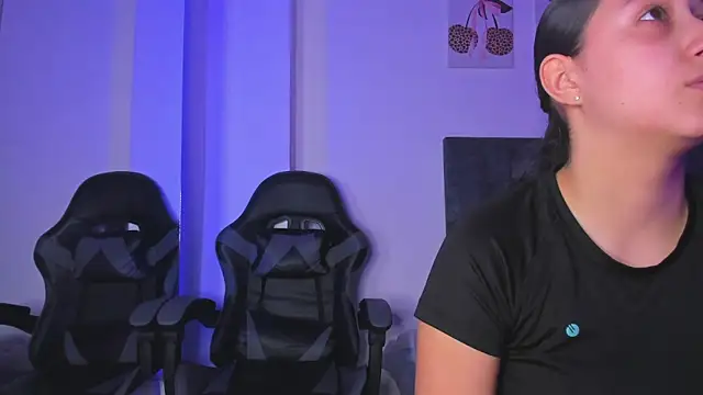 kittymonroe1 online show from 24, 4, 2026