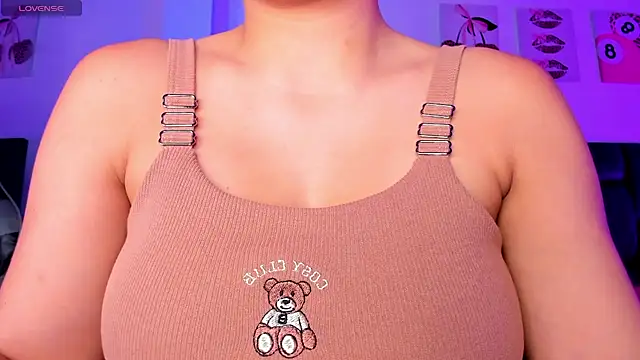 kittymonroe1 online show from 18, 4, 2026