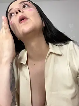 Selena Roa online show from 23, 10, 2025