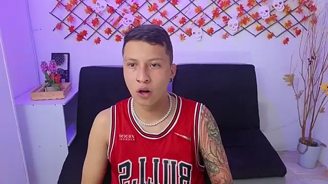 Martin West online show from 4, 11, 2025