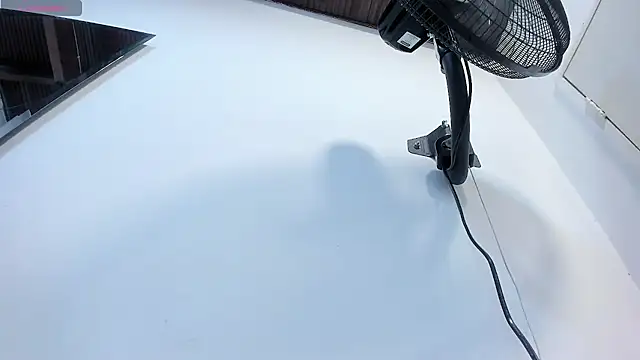 mirandaduboiss online show from 10, 4, 2026