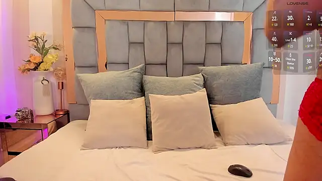 Snapshot of mirandaduboiss chatting on 27, 10, 2025 mirandaduboiss online show from 27, 10, 2025