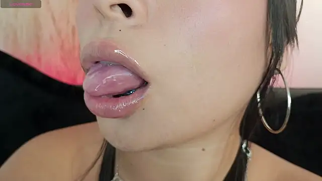 mia roux1 online show from 12, 6, 2026