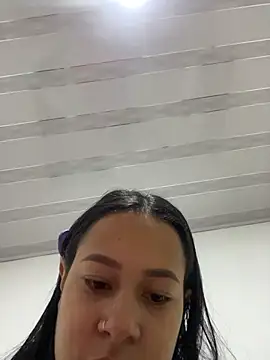 PaulaCruz01 online show from 28, 10, 2025