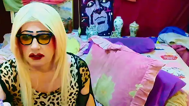 Snapshot of horni4luv chatting on 16, 12, 2025 horni4luv online show from 16, 12, 2025