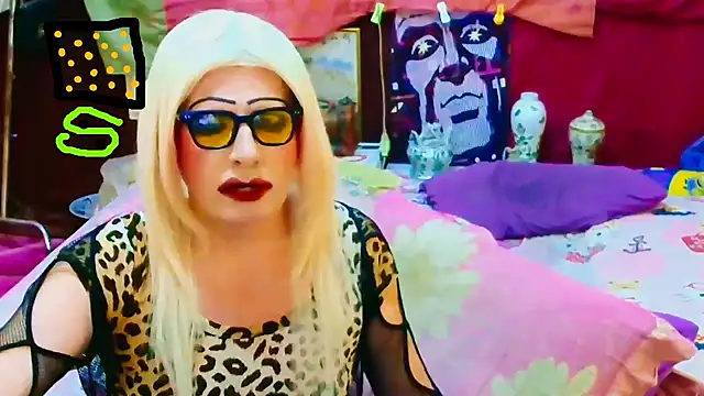 Snapshot of horni4luv chatting on 13, 12, 2025 horni4luv online show from 13, 12, 2025