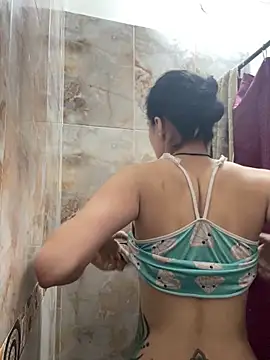 Chuchii05 online show from 5, 11, 2025