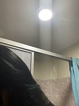 Chuchii05 online show from 4, 11, 2025