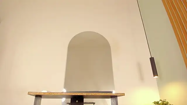 Miss ambrer  online show from 17, 4, 2026