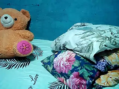 Snapshot of SmallluncutCock chatting on 15, 12, 2025 SmallluncutCock online show from 15, 12, 2025