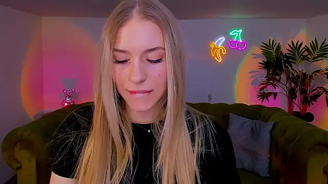 sassy cutie online show from 26, 11, 2025