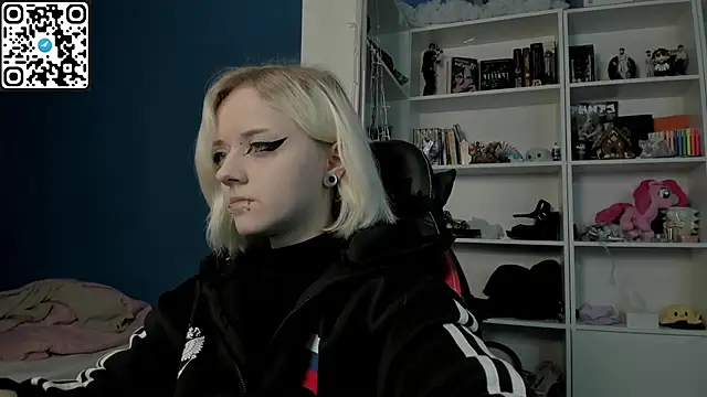 Holy Mistress S online show from 7, 1, 2026