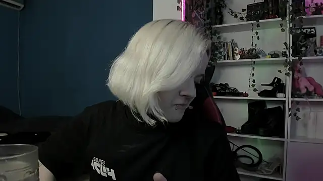 Holy Mistress S online show from 14, 11, 2025