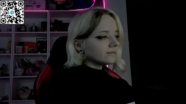 Holy Mistress S online show from 22, 5, 2026