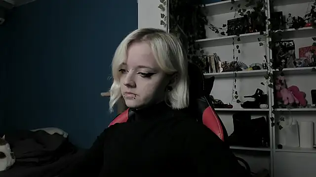 Holy Mistress S online show from 23, 11, 2025