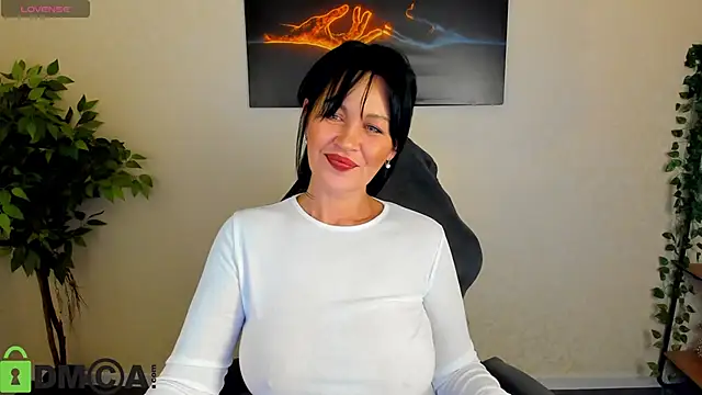 Sara Devills online show from 19, 4, 2026