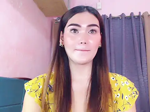 Felicity lux online show from 11, 3, 2026