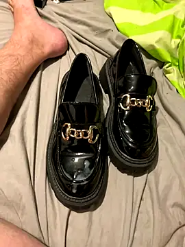 fortheloveofheels74 online show from 18, 11, 2025