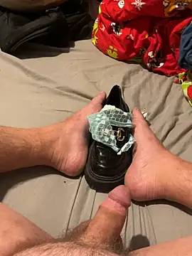 fortheloveofheels74 online show from 7, 11, 2025