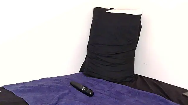 BadZuluBitch online show from 8, 2, 2026