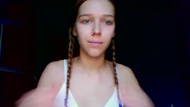 Snapshot of mari_martin chatting on 9, 11, 2025 mari martin online show from 9, 11, 2025