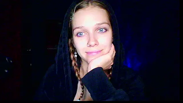 Snapshot of mari_martin chatting on 16, 11, 2025 mari martin online show from 16, 11, 2025