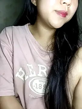 Quynhsumon online show from 14, 2, 2026