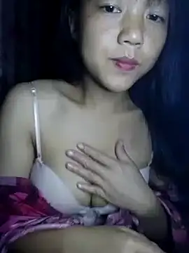 Quynhsumon online show from 15, 11, 2025