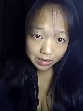 Quynhsumon online show from 22, 11, 2025