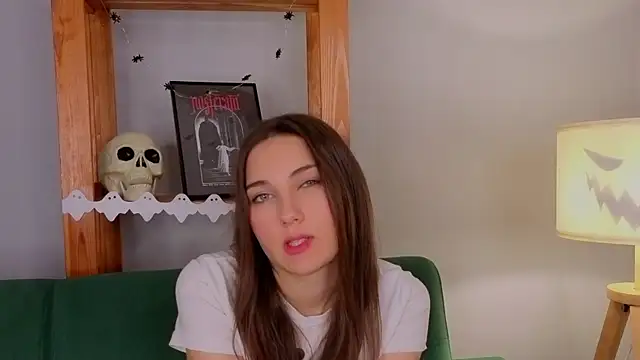 KateCahee online show from 31, 10, 2025