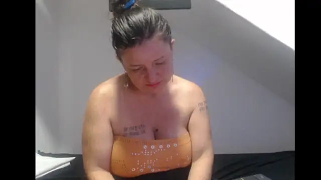 Debora Cienfuegos25 online show from 8, 2, 2026