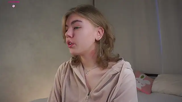 MelodyBaur online show from 12, 4, 2026